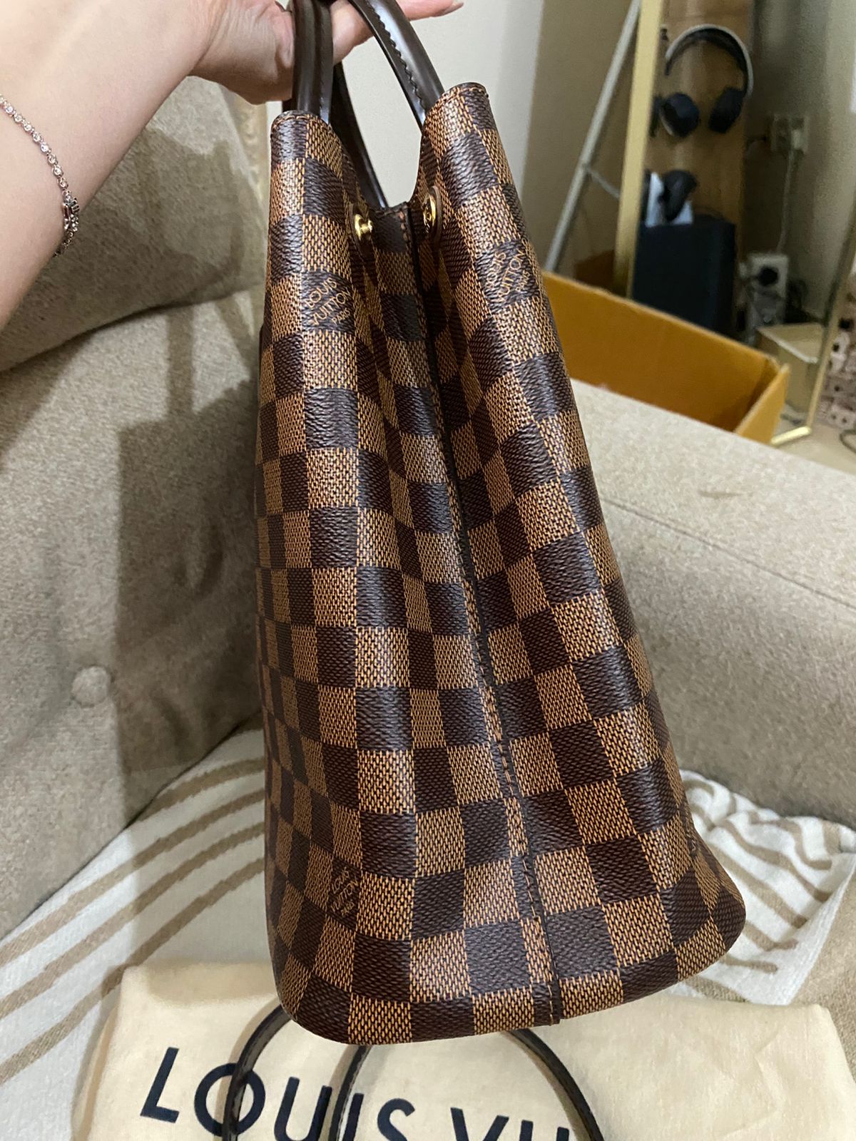 Louis Vuitton Kesington Damier Ebene