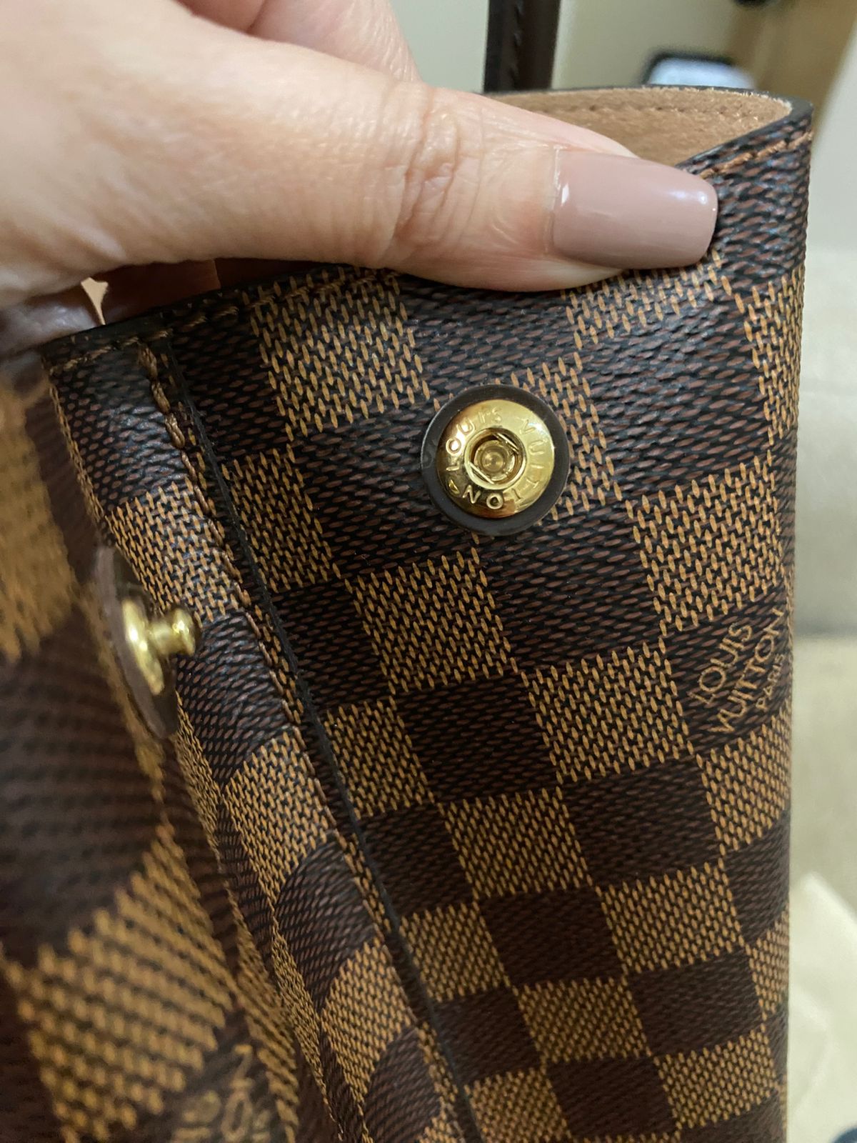 Louis Vuitton Kesington Damier Ebene