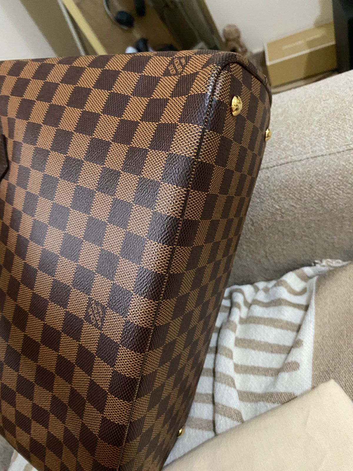 Louis Vuitton Kesington Damier Ebene