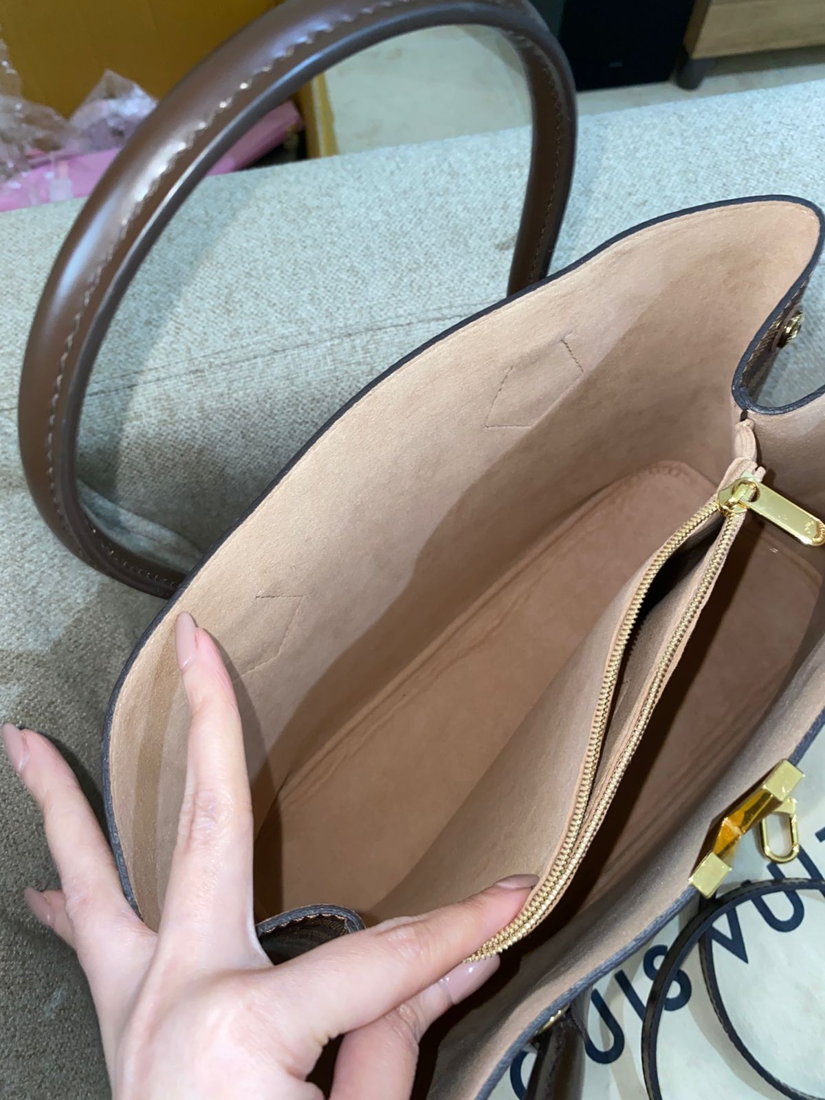 Louis Vuitton Kesington Damier Ebene