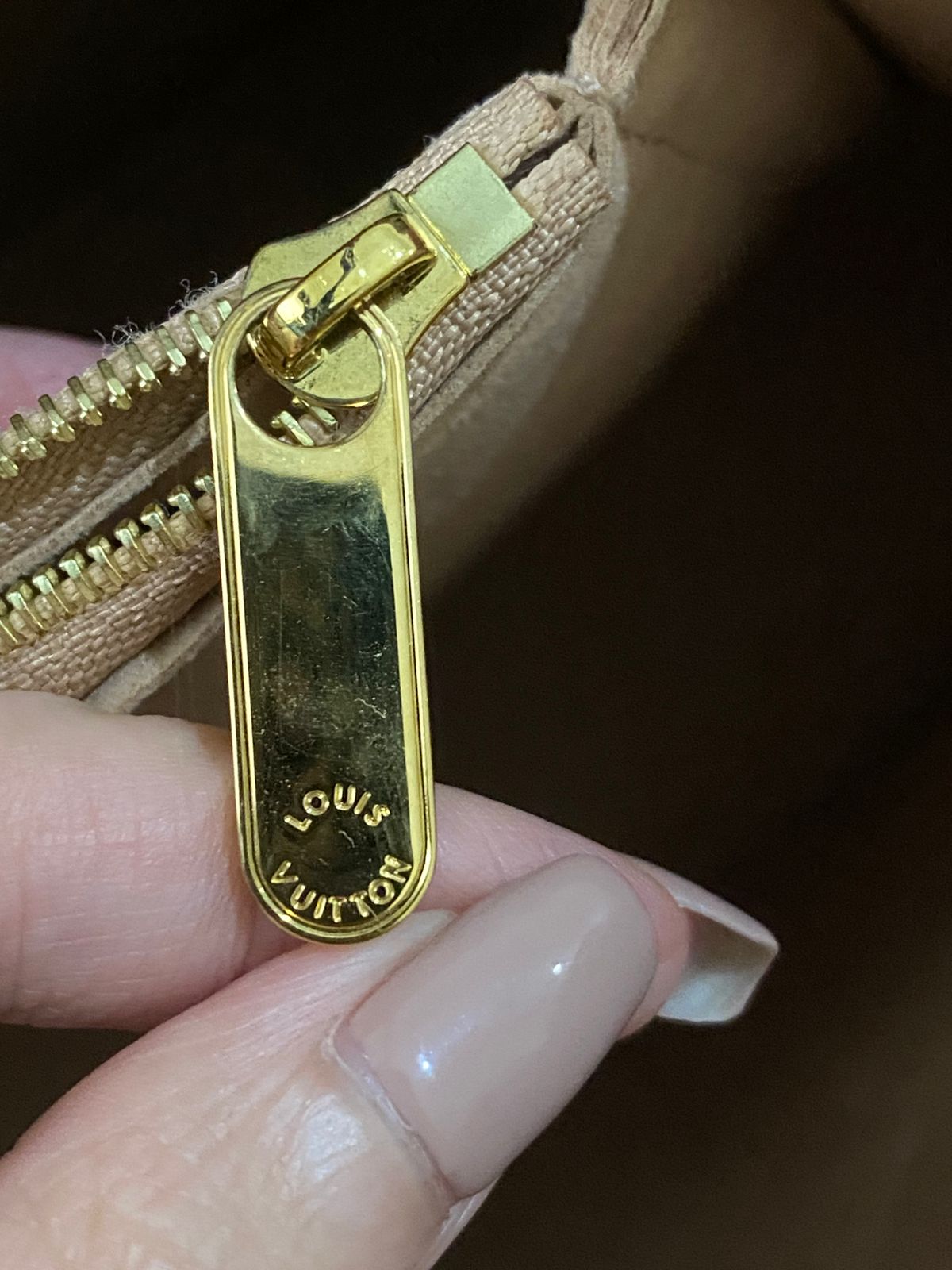 Louis Vuitton Kesington Damier Ebene