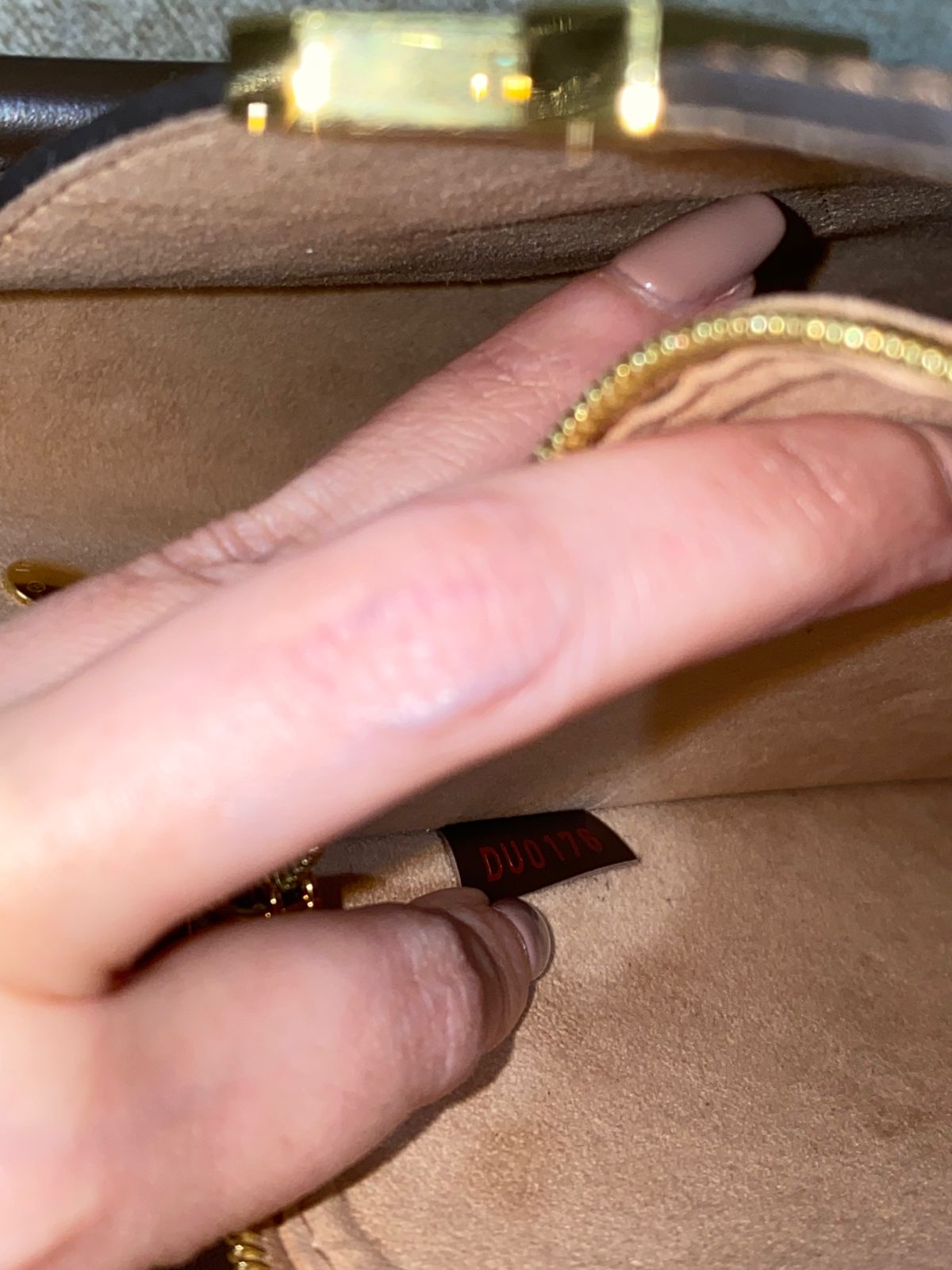 Louis Vuitton Kesington Damier Ebene