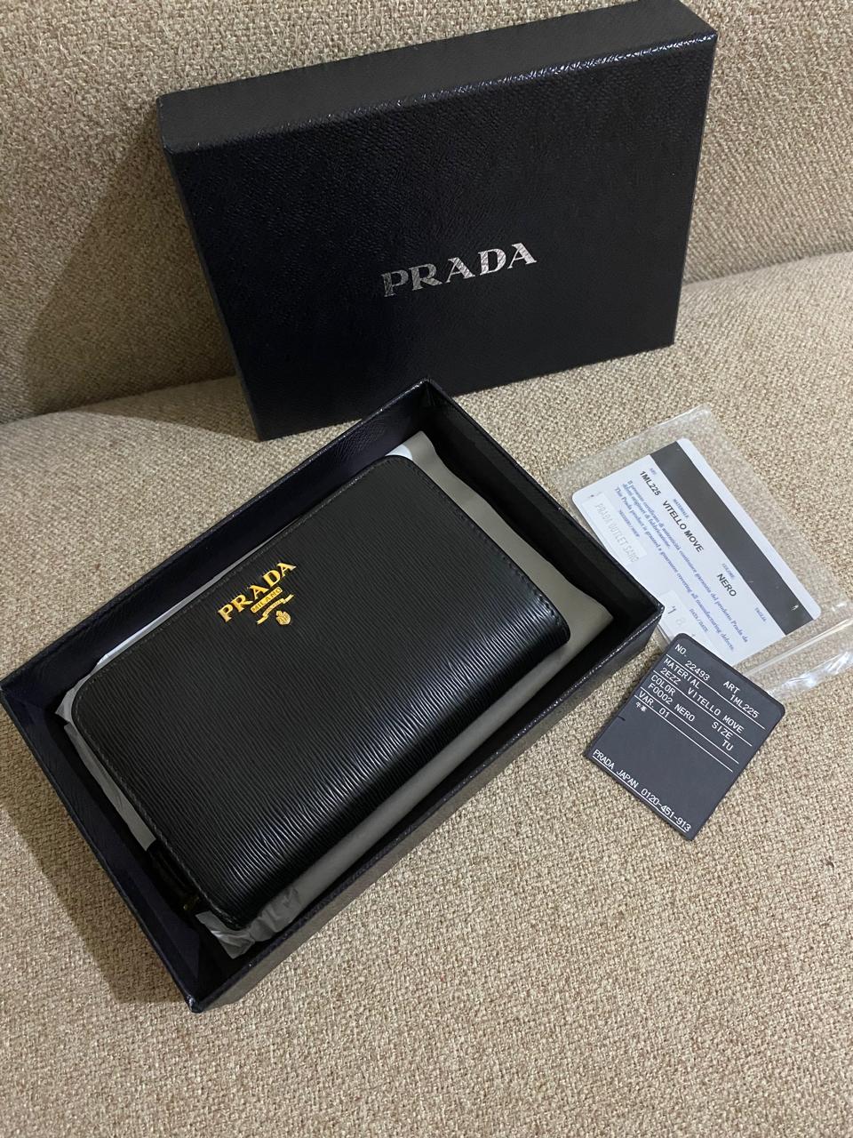 PRADA SAFFIANO BIFOLD WALLET