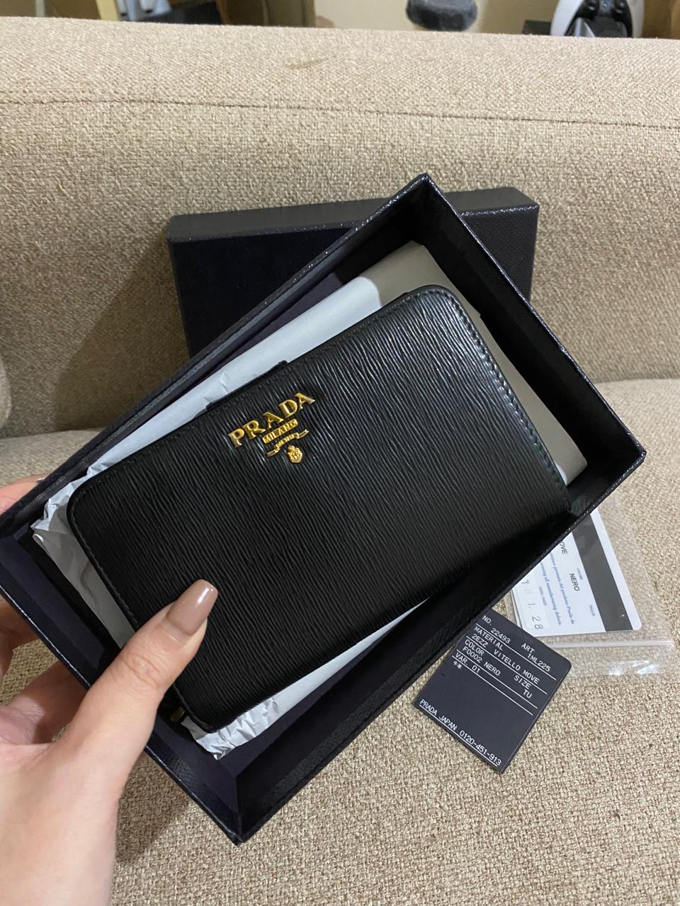PRADA SAFFIANO BIFOLD WALLET
