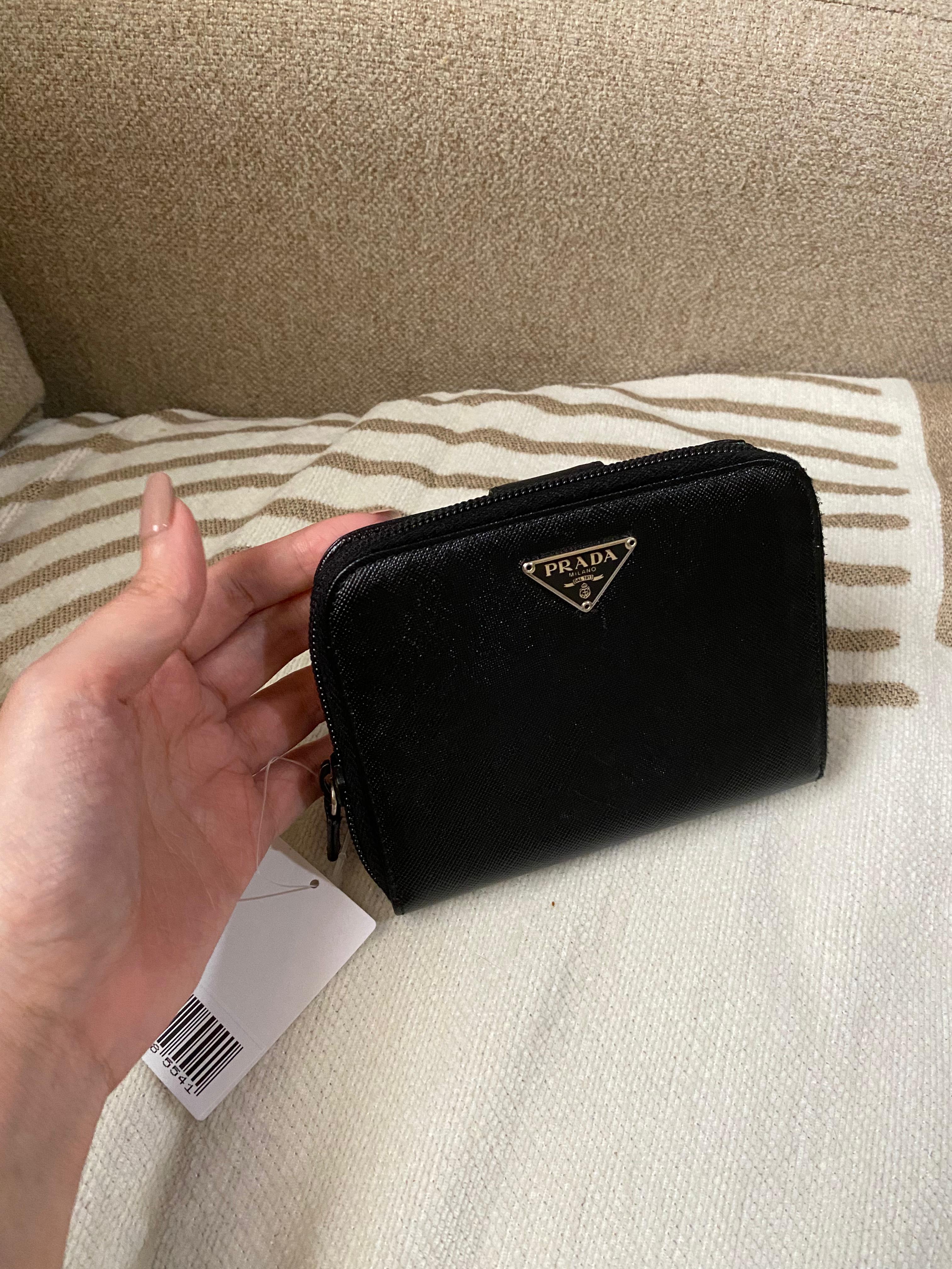 PRADA Saffiano Bi Fold medium women's wallet