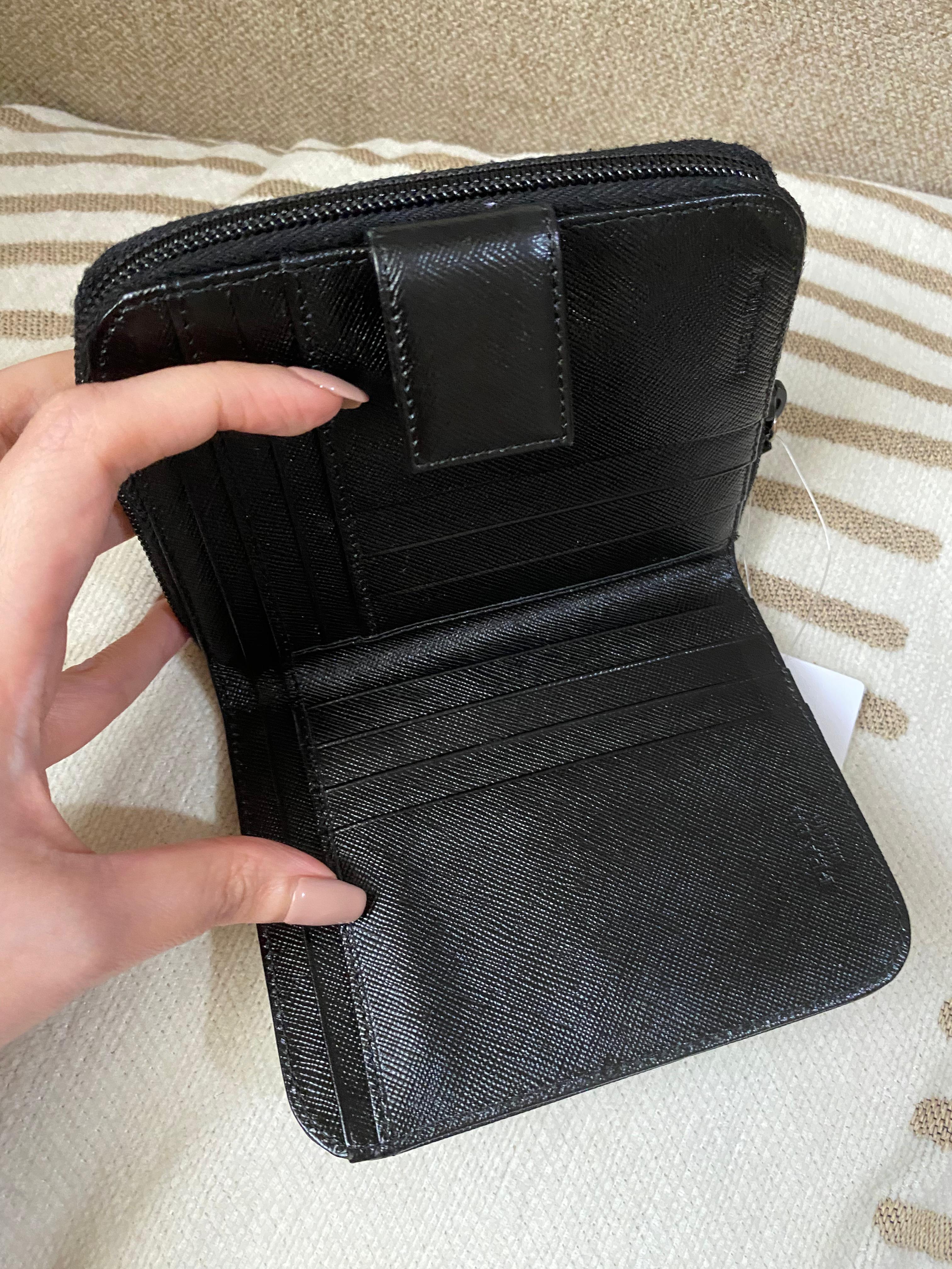 PRADA Saffiano Bi Fold medium women's wallet