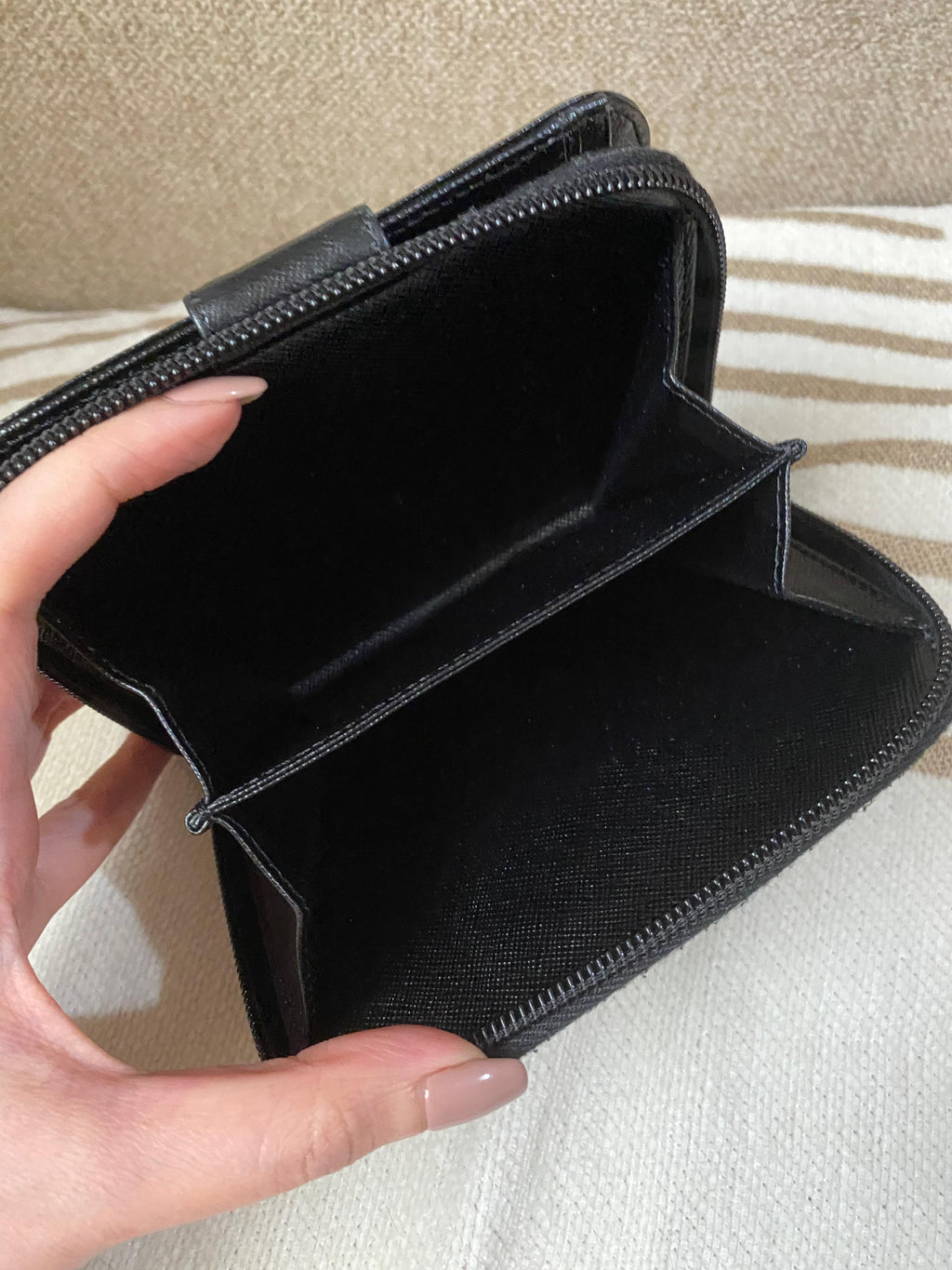 PRADA Saffiano Bi Fold medium women's wallet