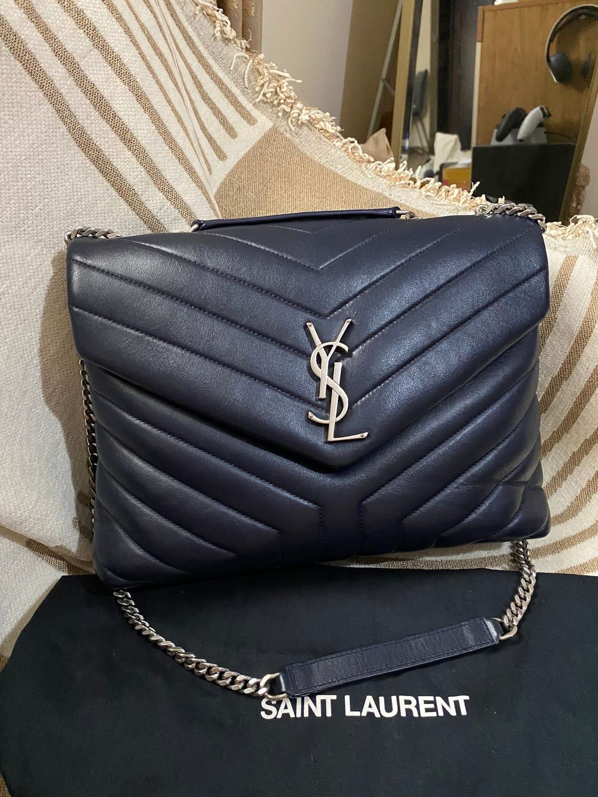 Yves Saint Laurent Loulou medium