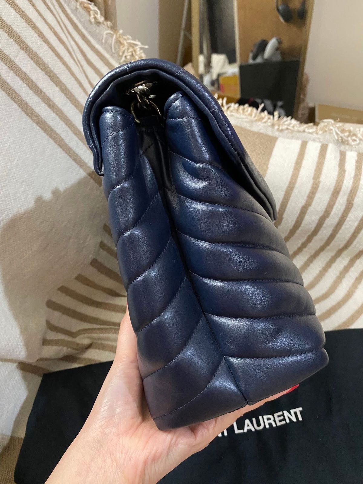 Yves Saint Laurent Loulou medium