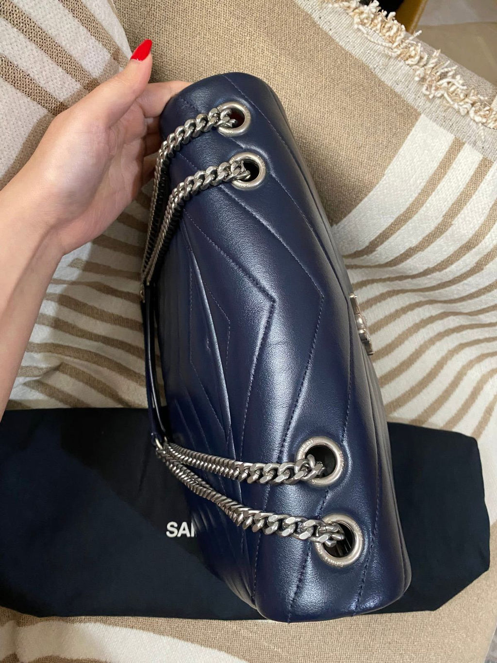 Yves Saint Laurent Loulou medium