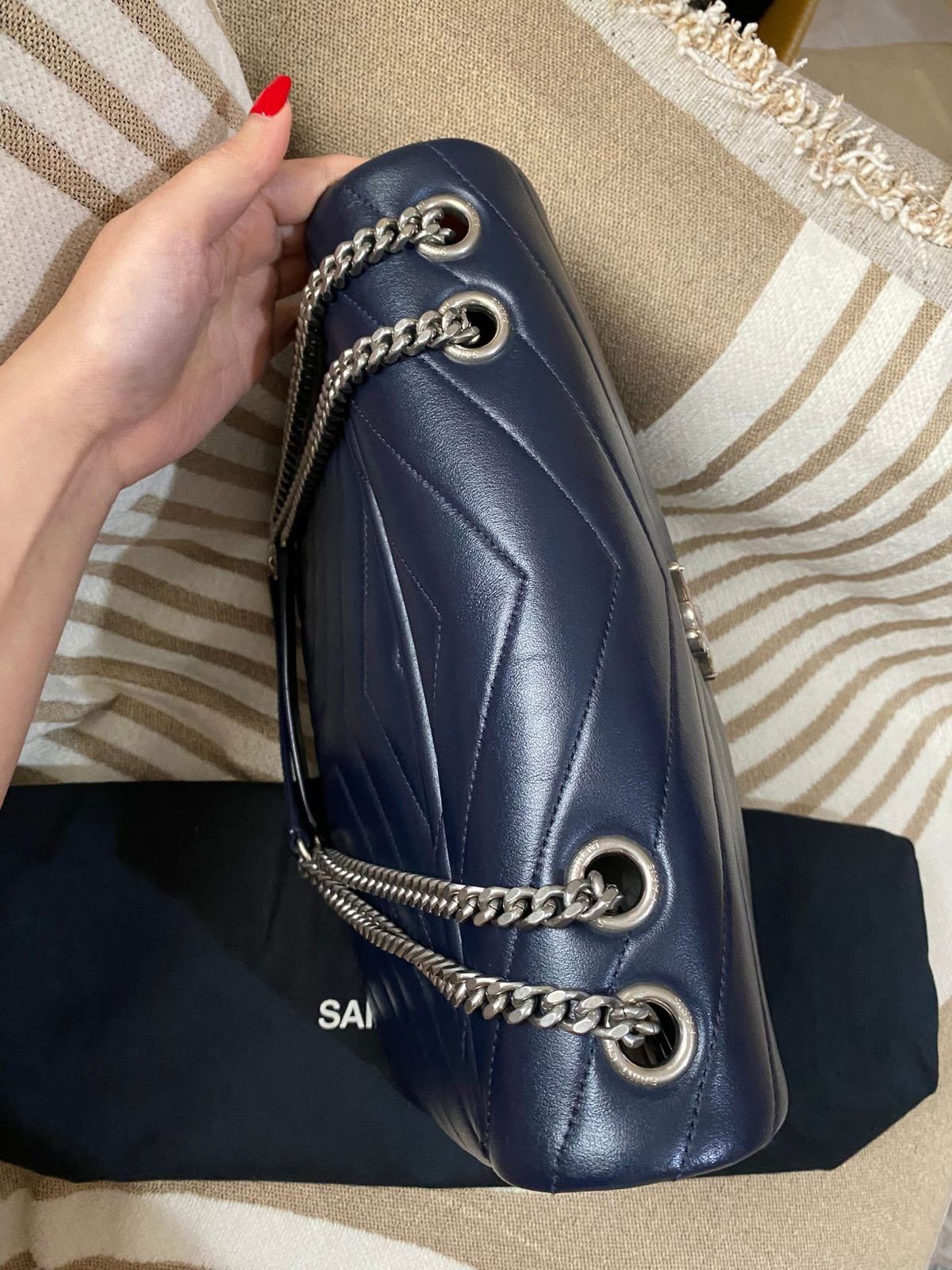 Yves Saint Laurent Loulou medium