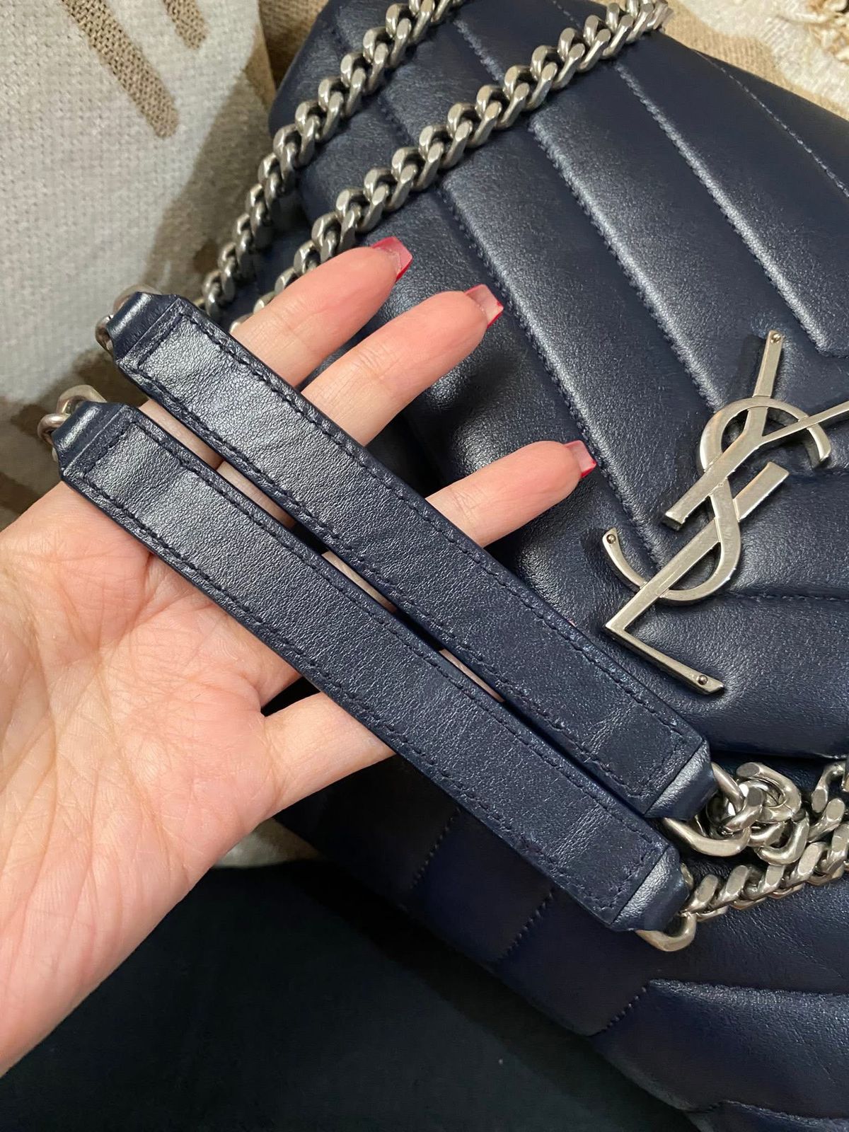 Yves Saint Laurent Loulou medium