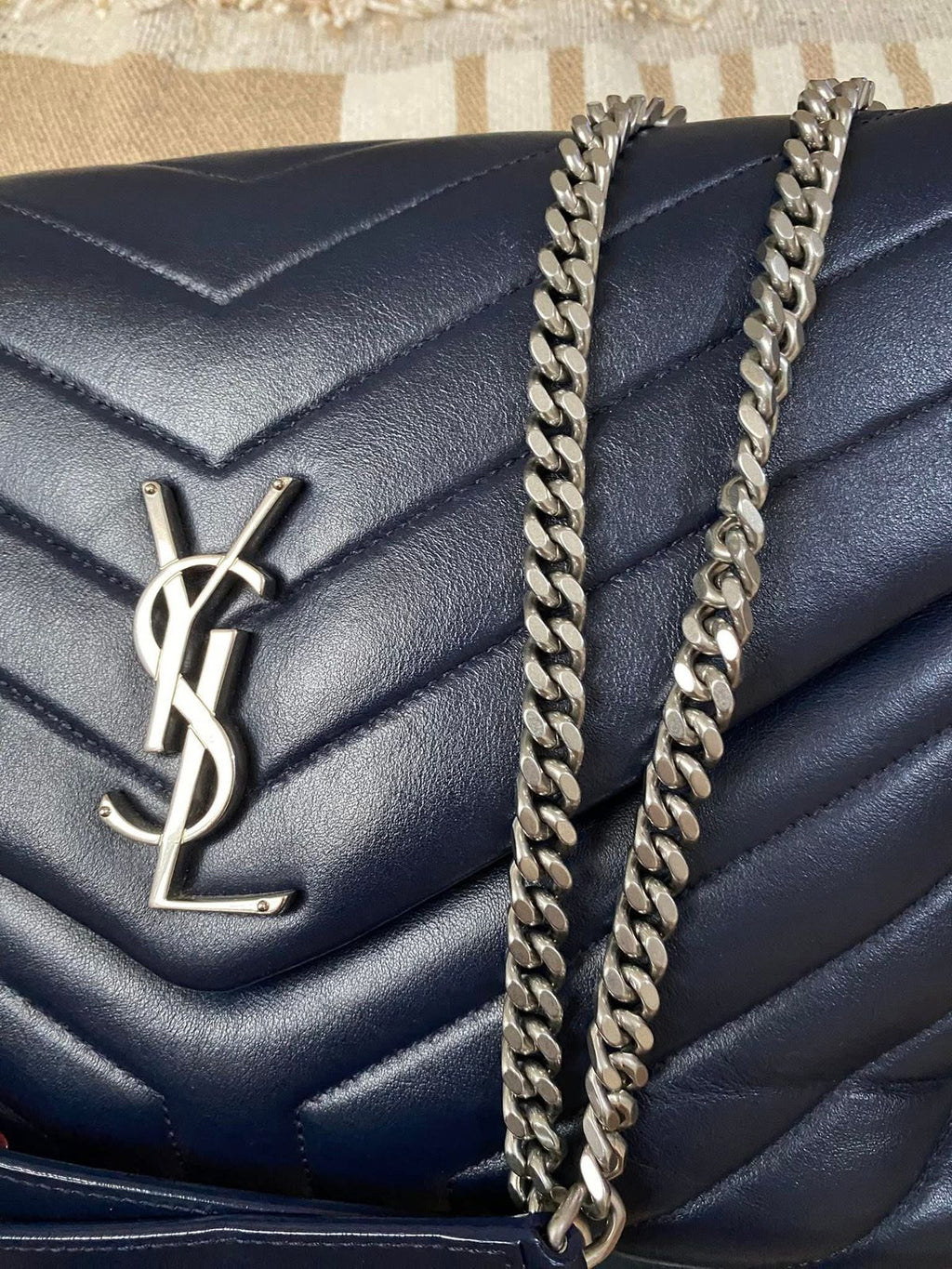 Yves Saint Laurent Loulou medium