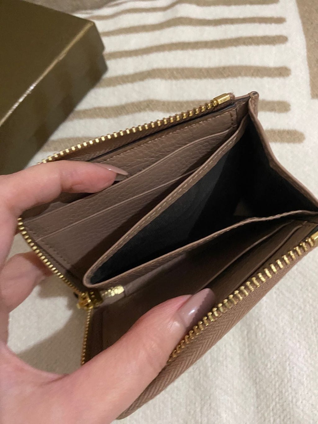 GUCCI GG Marmont L-Shaped Zip Wallet