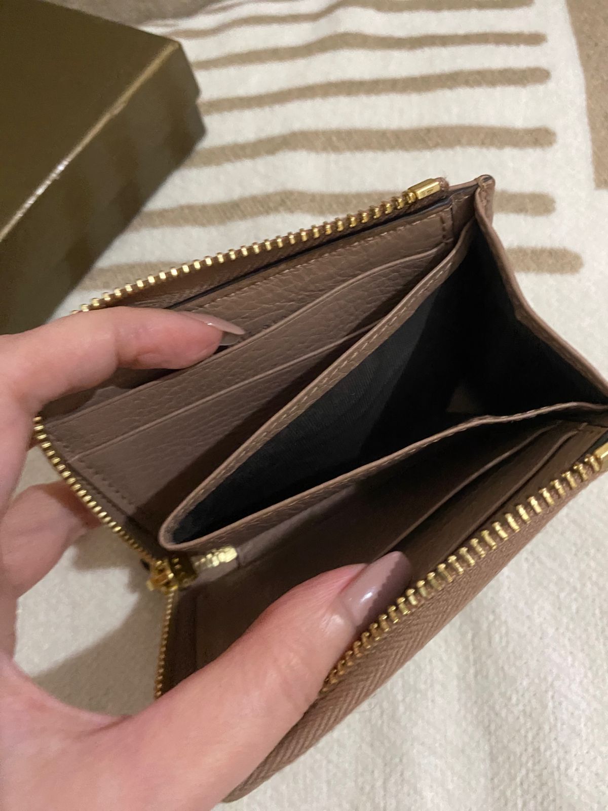 GUCCI GG Marmont L-Shaped Zip Wallet