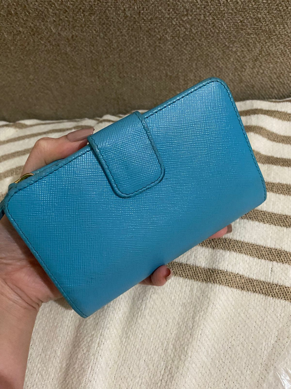 PRADA Saffiano Bi Fold Wallet