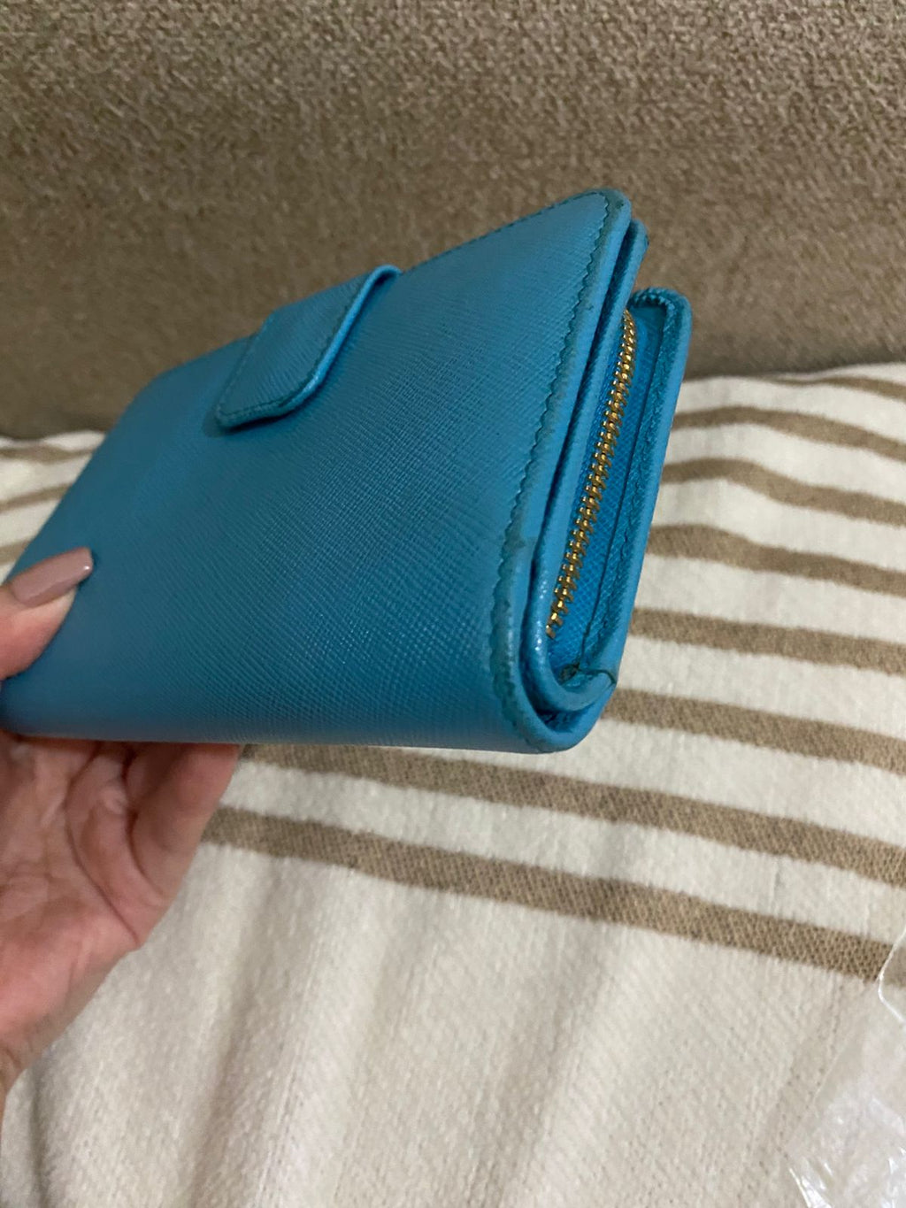 PRADA Saffiano Bi Fold Wallet