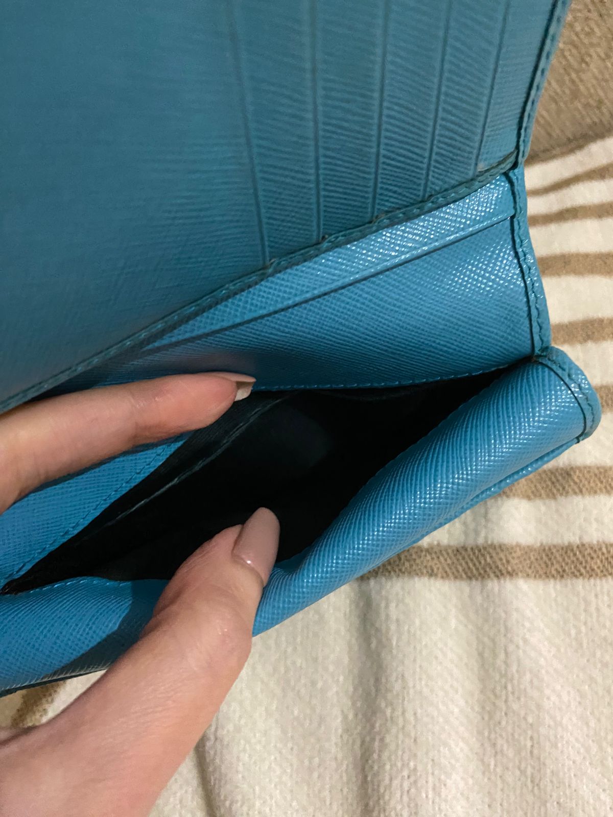 PRADA Saffiano Bi Fold Wallet