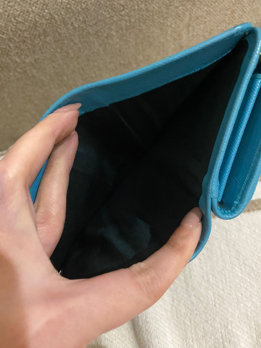 PRADA Saffiano Bi Fold Wallet