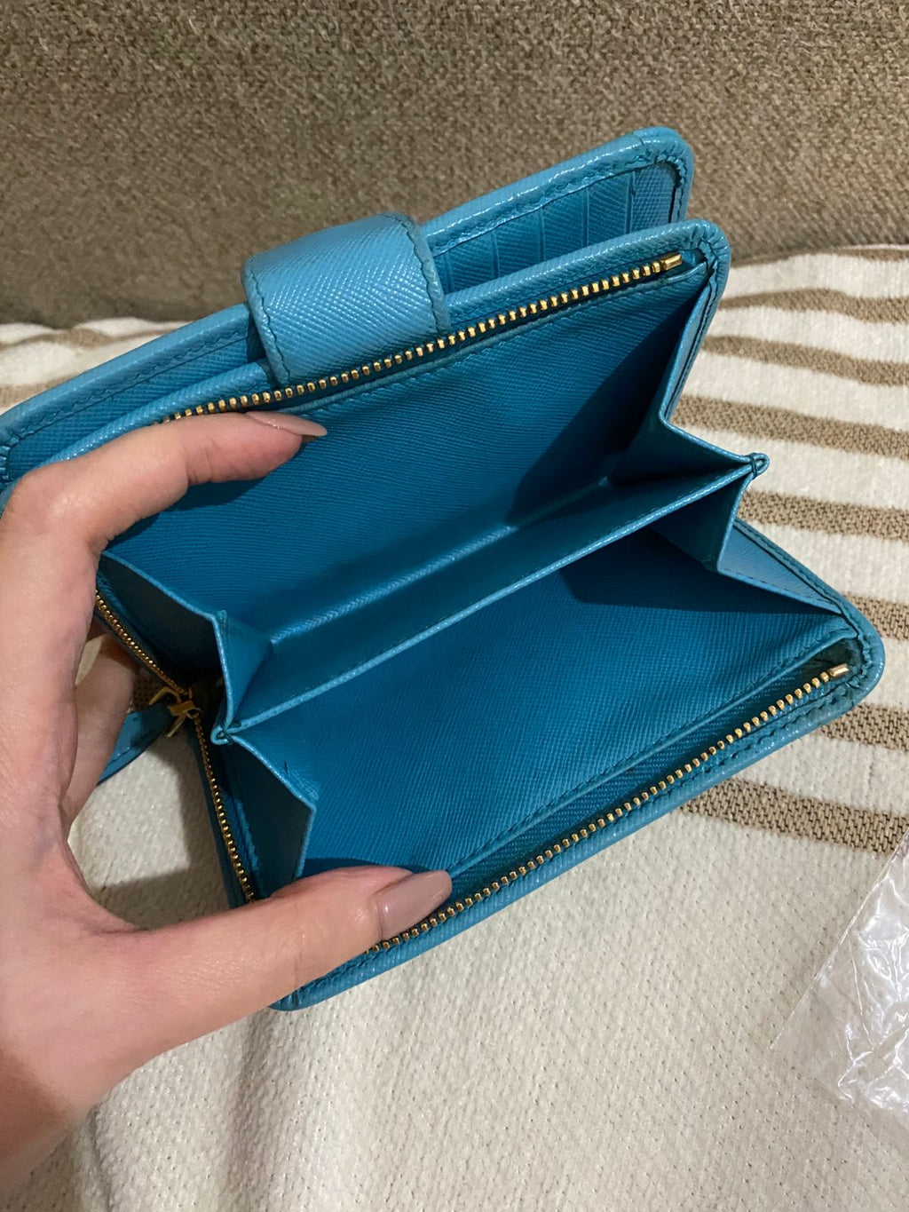 PRADA Saffiano Bi Fold Wallet