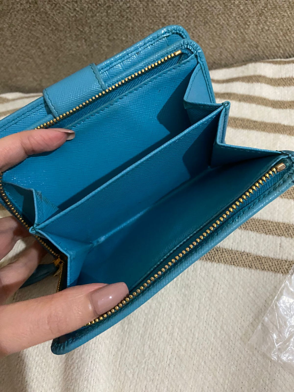 PRADA Saffiano Bi Fold Wallet