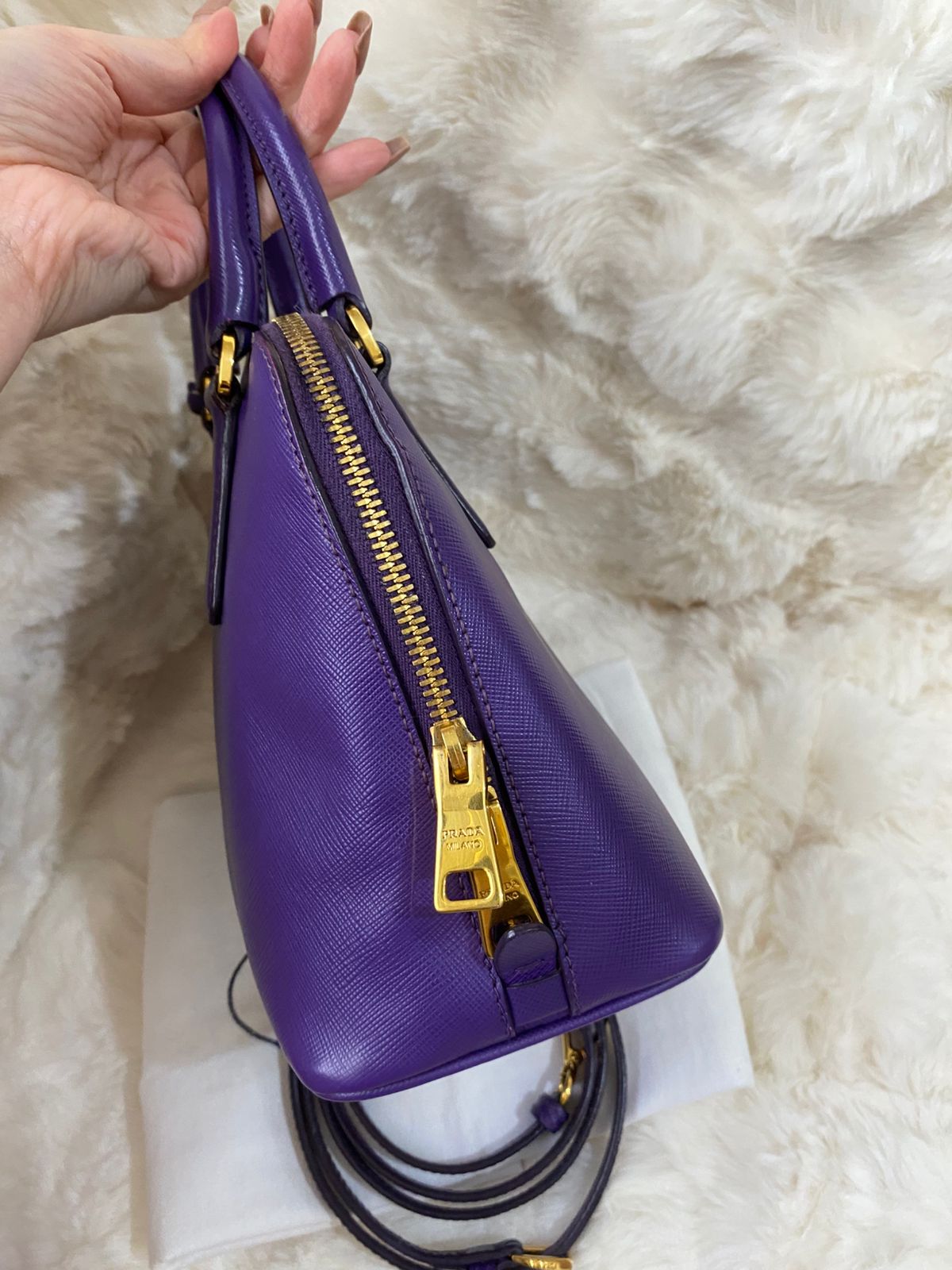 PRADA Saffiano Lux Small in Viola