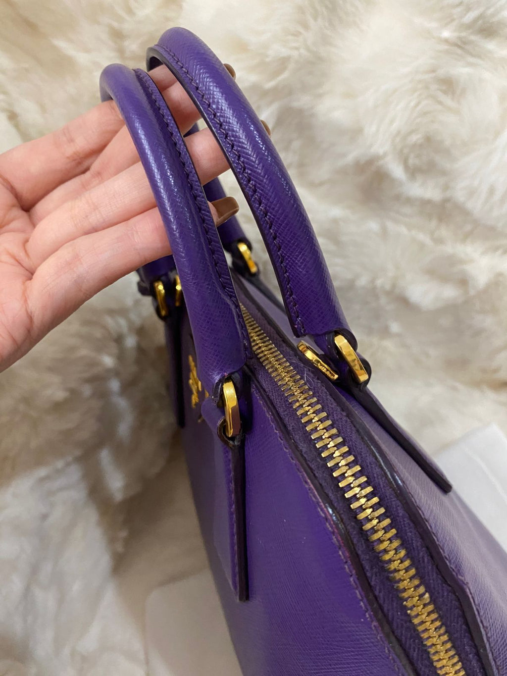 PRADA Saffiano Lux Small in Viola