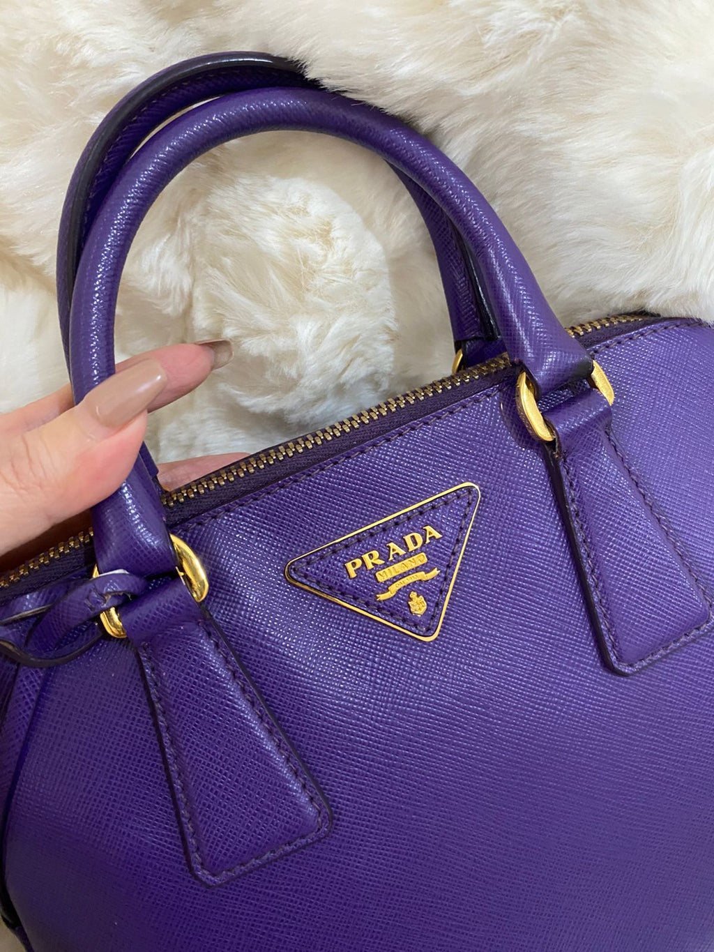 PRADA Saffiano Lux Small in Viola