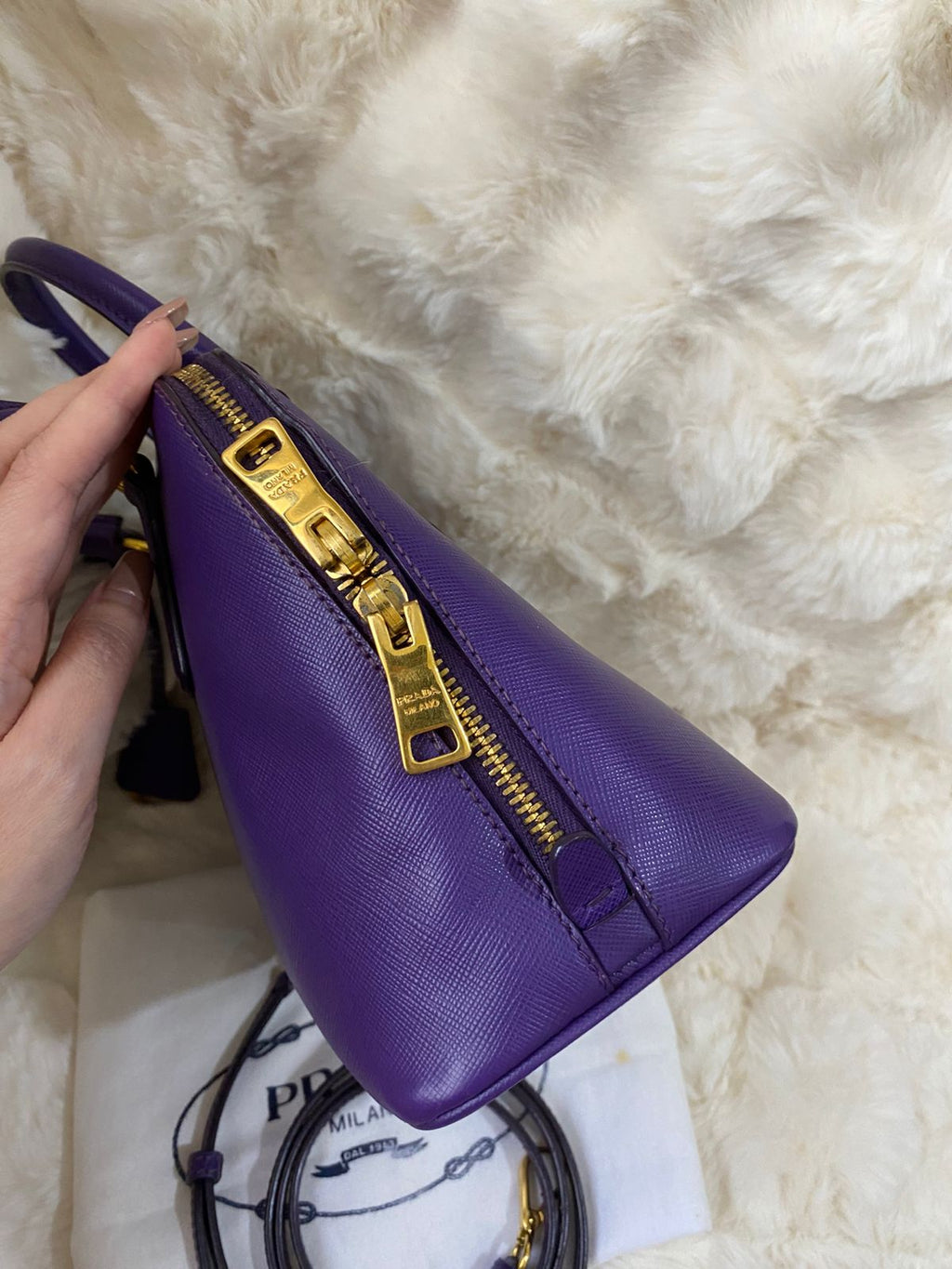PRADA Saffiano Lux Small in Viola