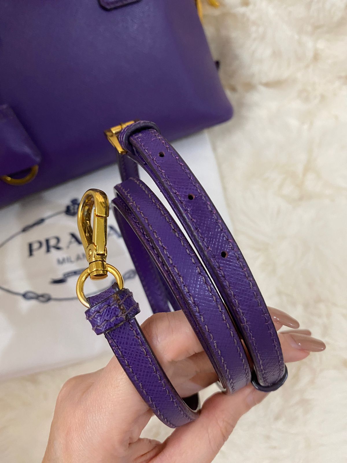 PRADA Saffiano Lux Small in Viola