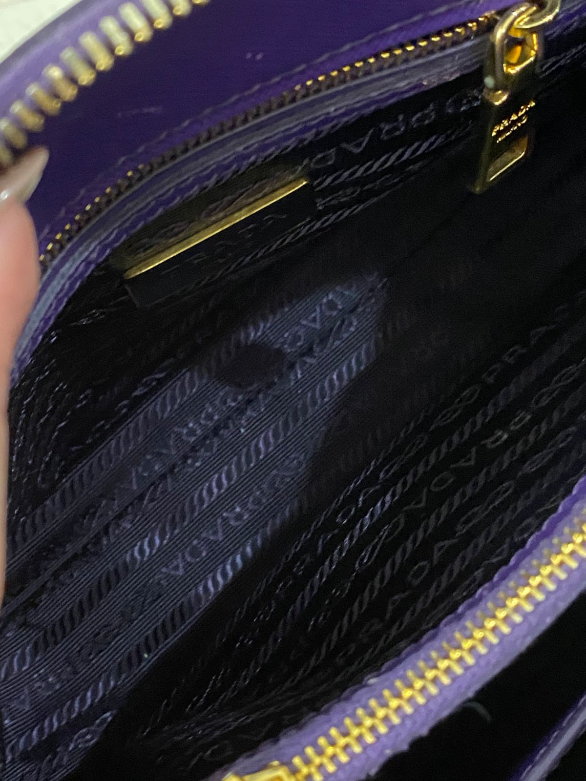 PRADA Saffiano Lux Small in Viola