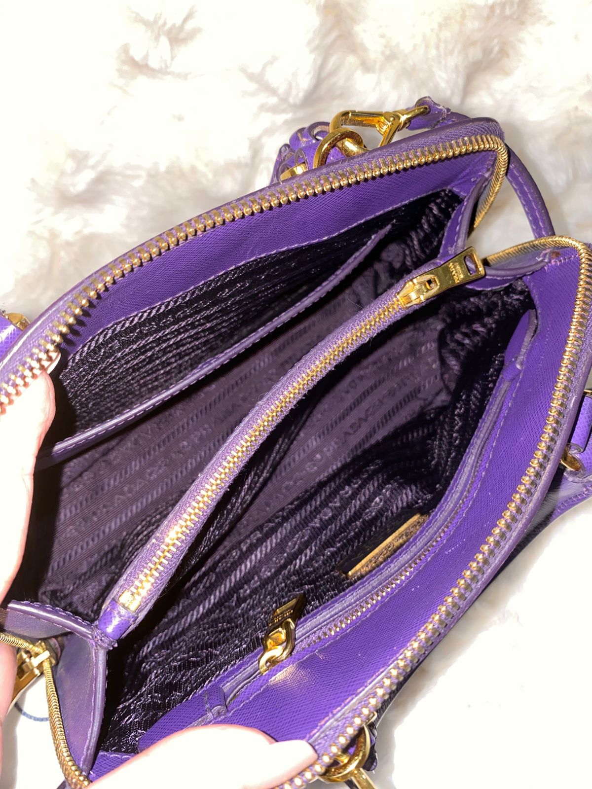 PRADA Saffiano Lux Small in Viola