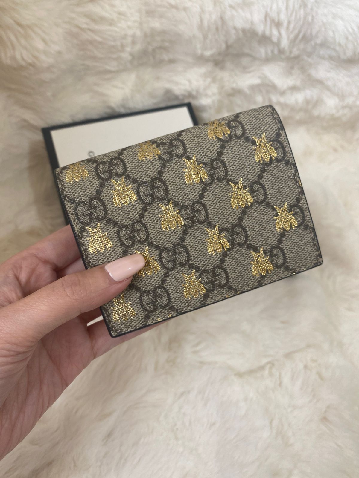 GUCCI Supreme Bees Card Case Wallet