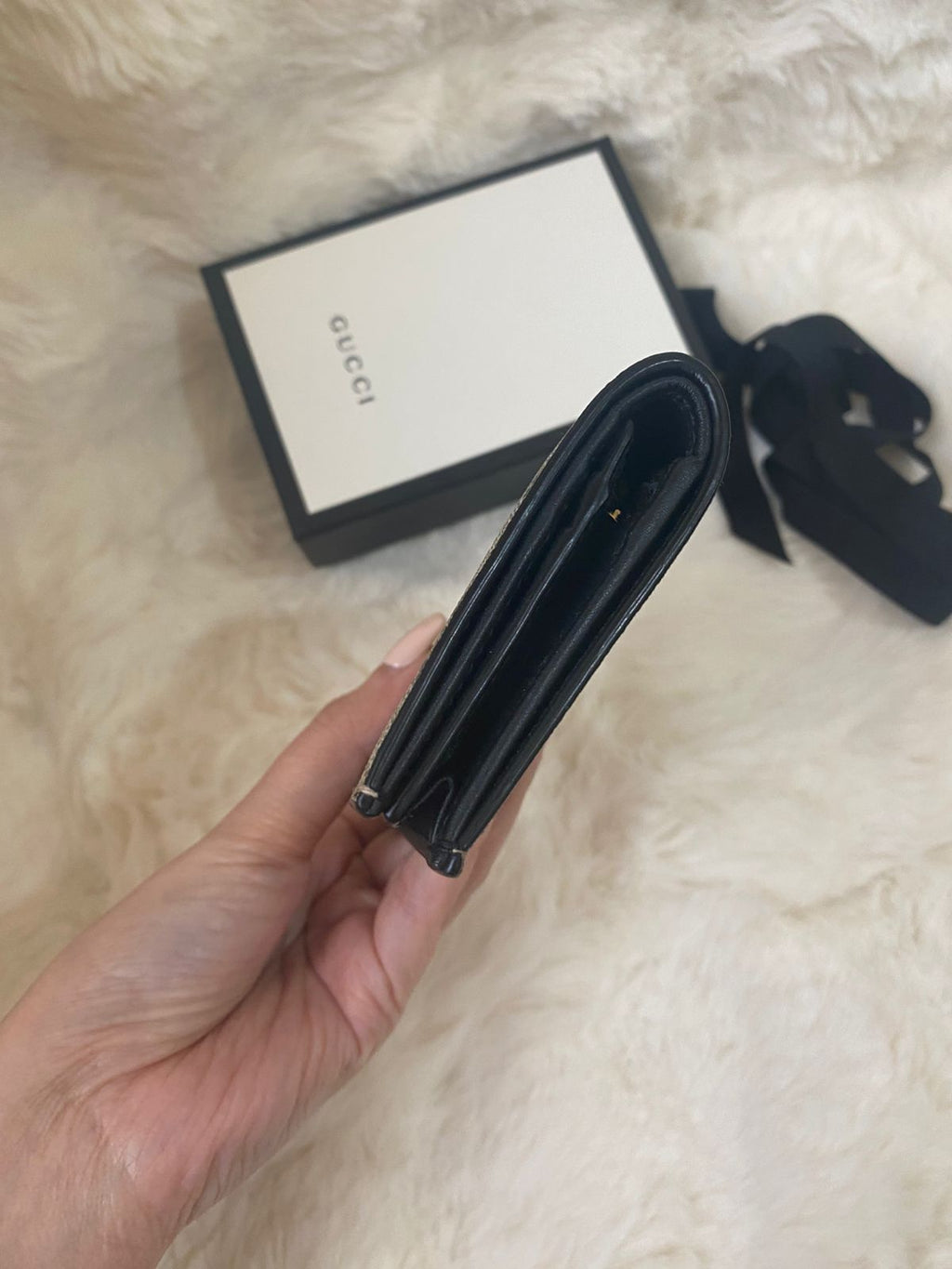 GUCCI Supreme Bees Card Case Wallet