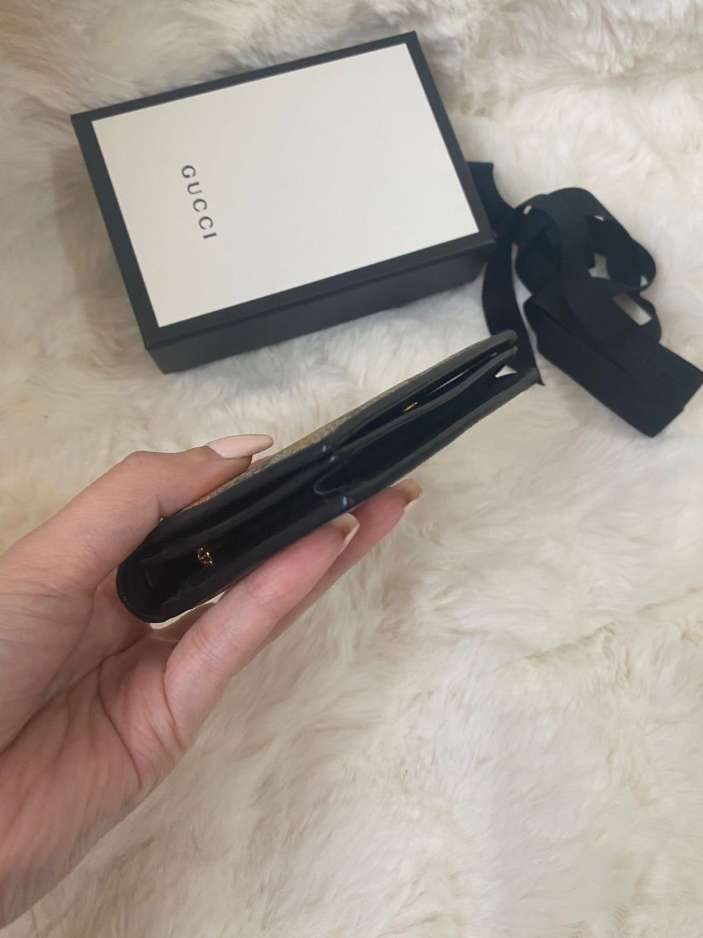 GUCCI Supreme Bees Card Case Wallet