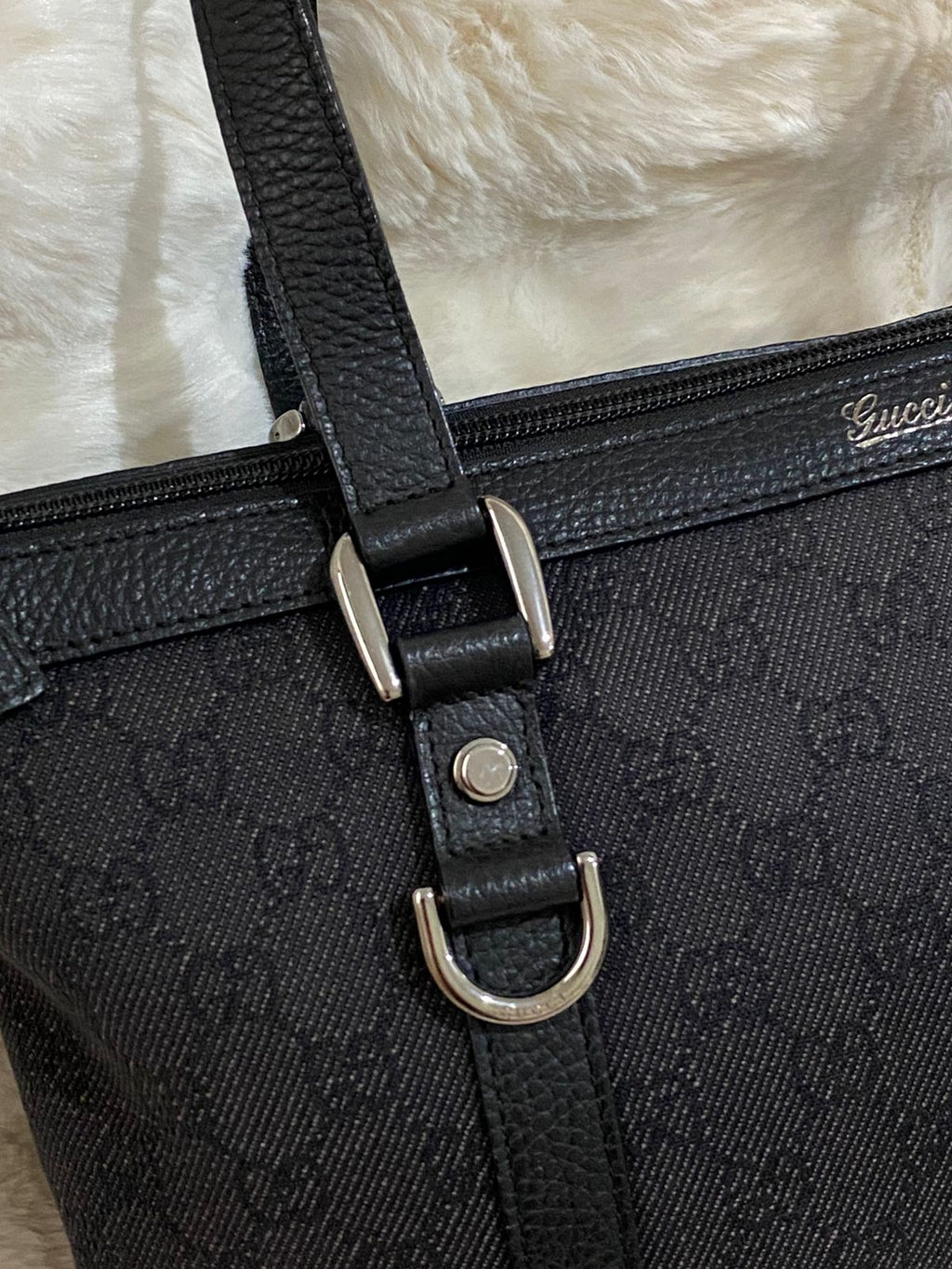 GUCCI GG Canvas Tote Shoulder Bag